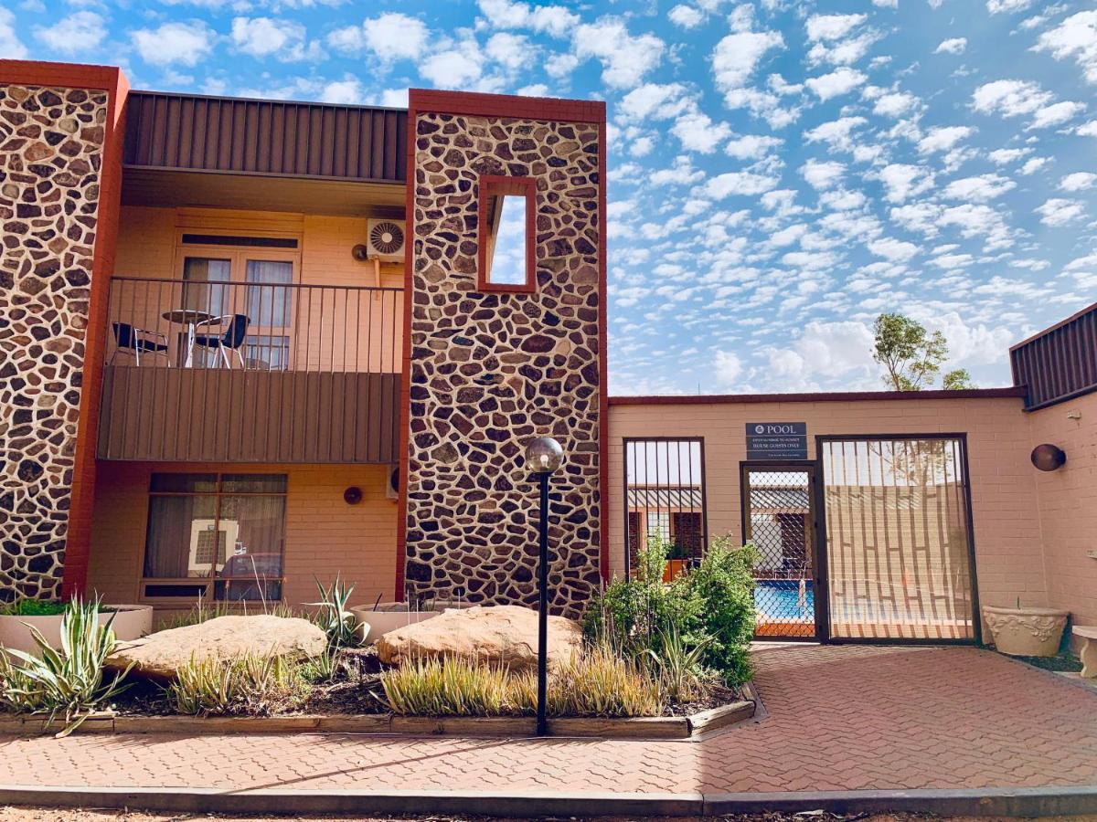 Desert Cave Hotel Coober Pedy Exterior photo